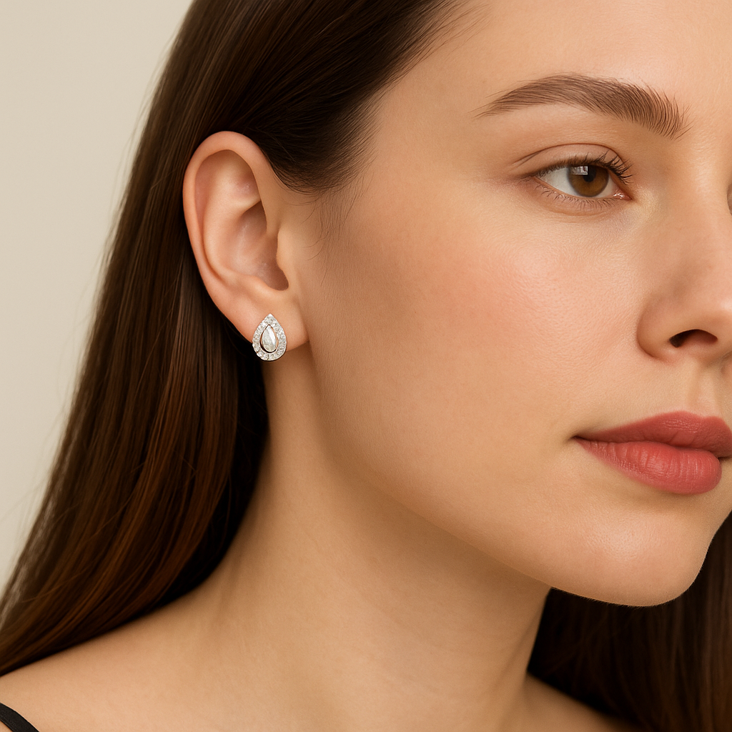 Sleek Loop Diamond Earring