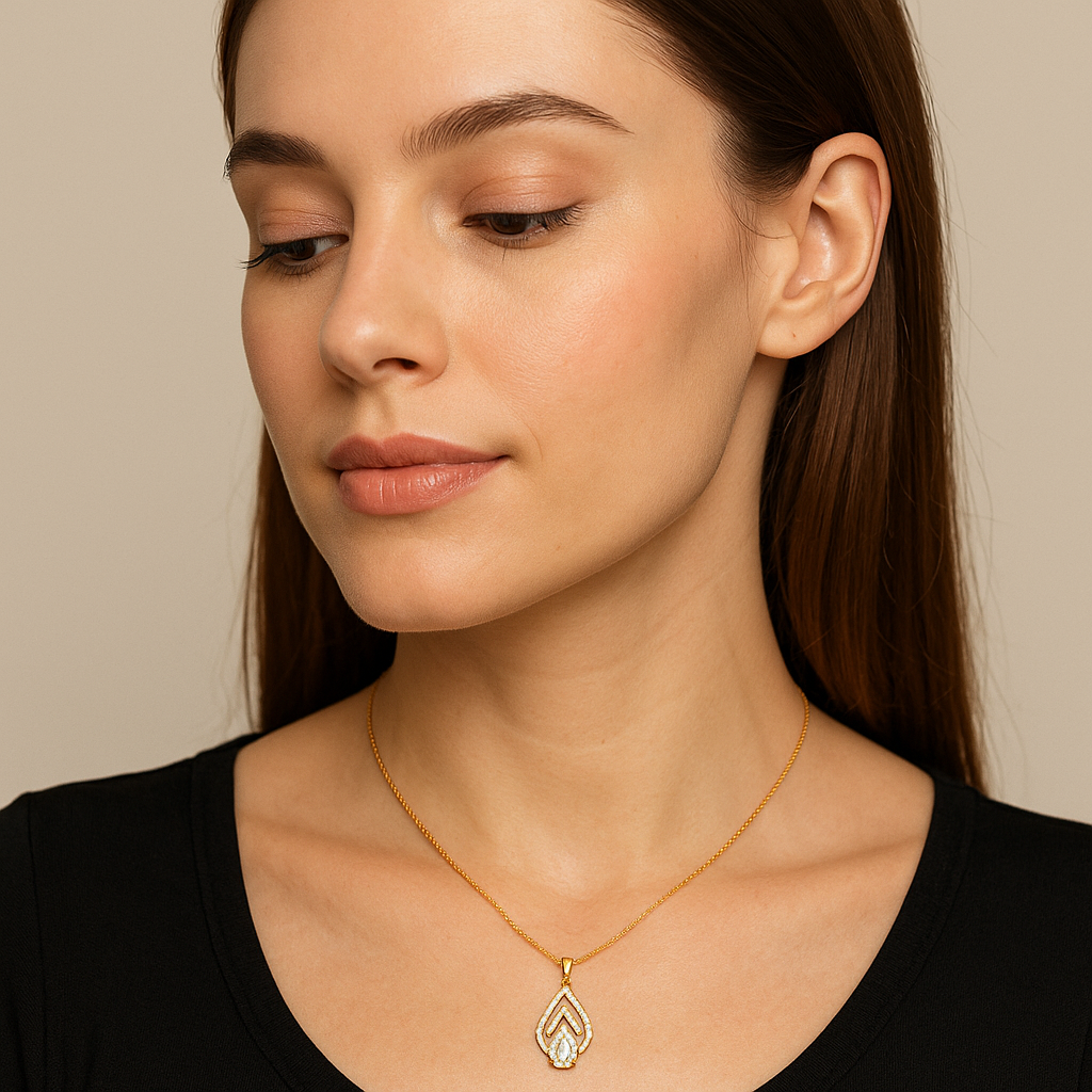 Elite Touch Teardrop Diamond Pendant