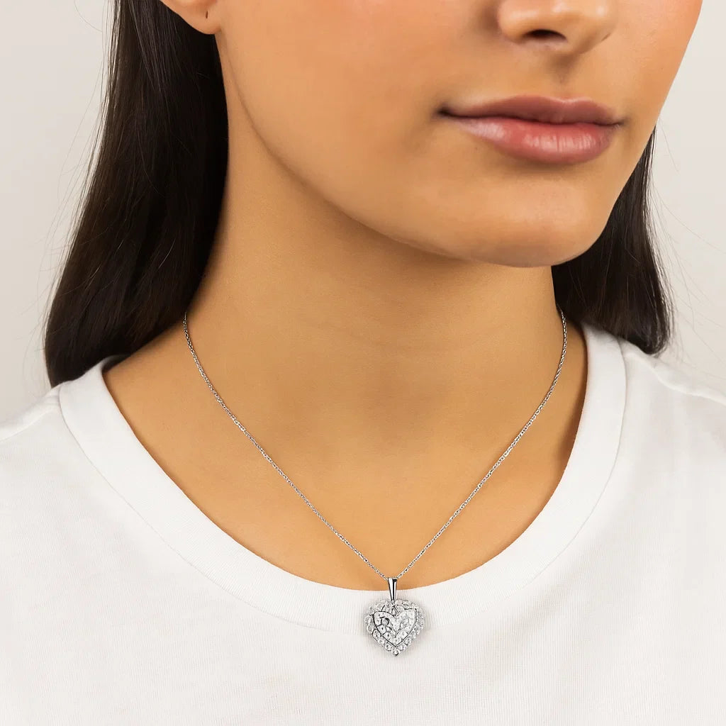 Solitaire Pendant more than 4 carat