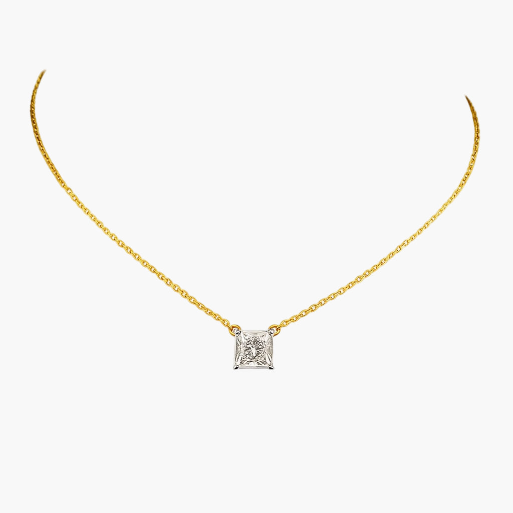 Versatile Diamond Pendant With Chain