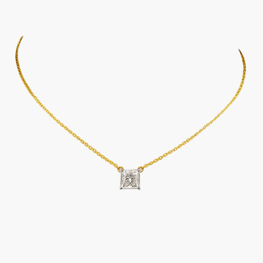 Versatile Diamond Pendant With Chain