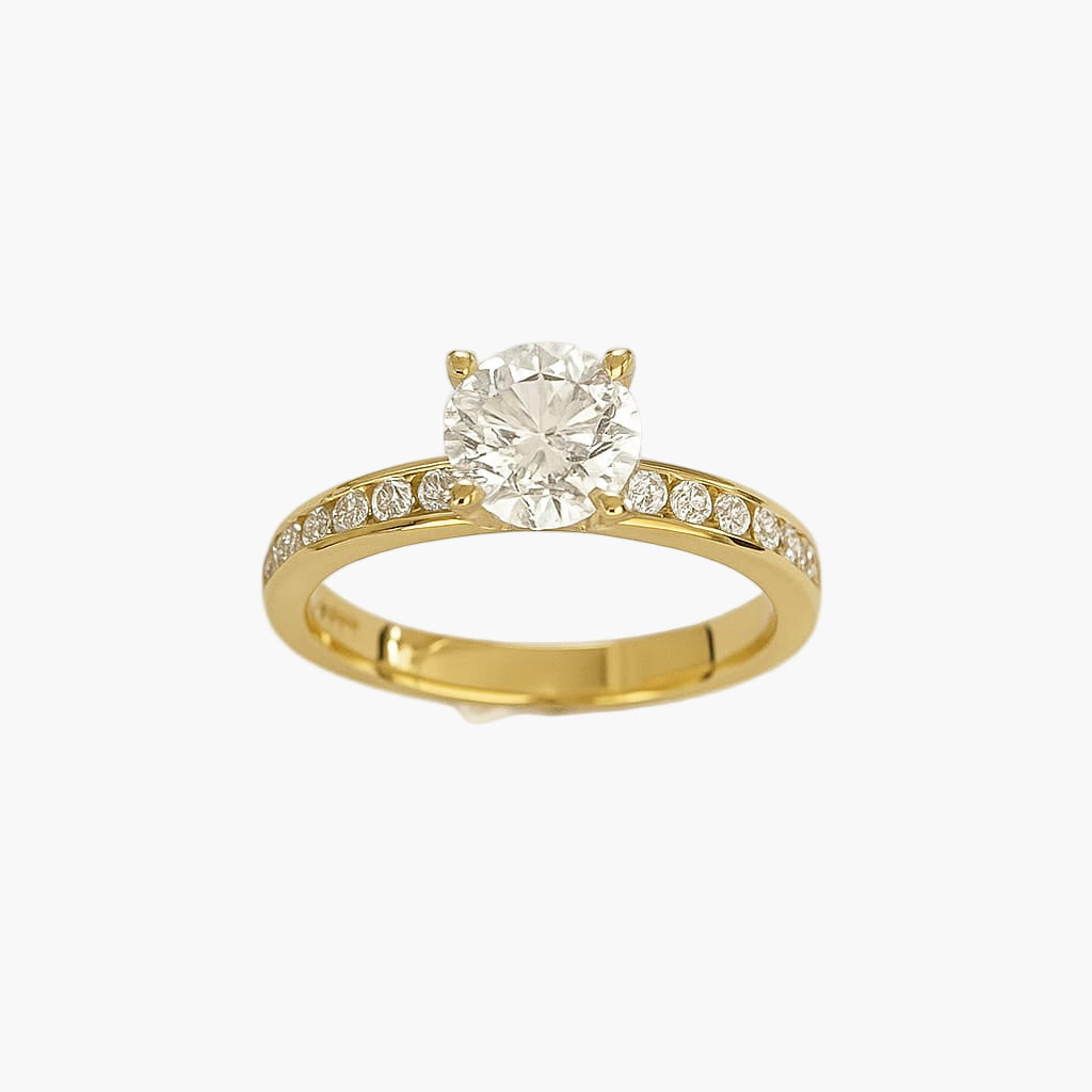 Sentimental Esseance Diamond Ring