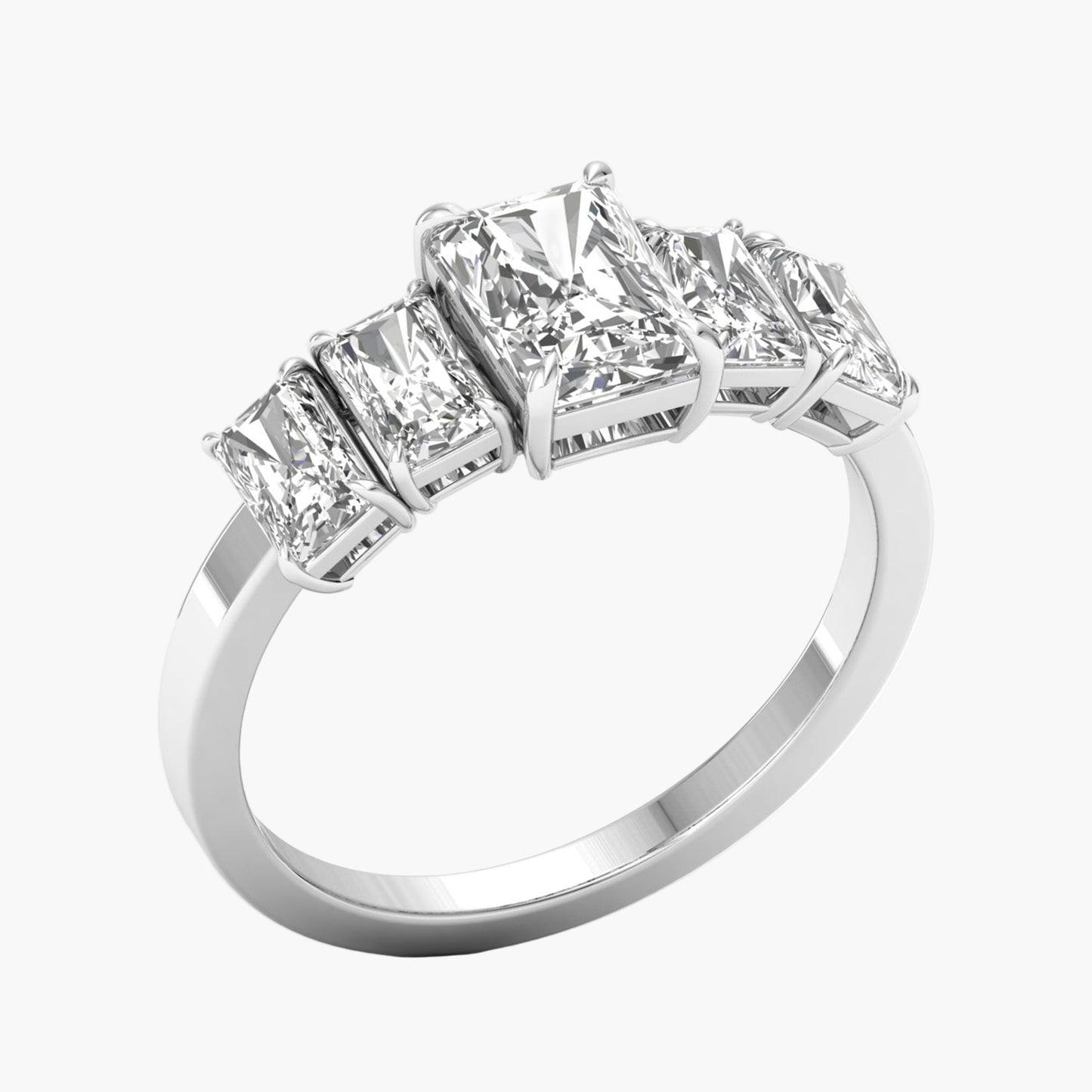 Splendid Emerald Diamond Ring