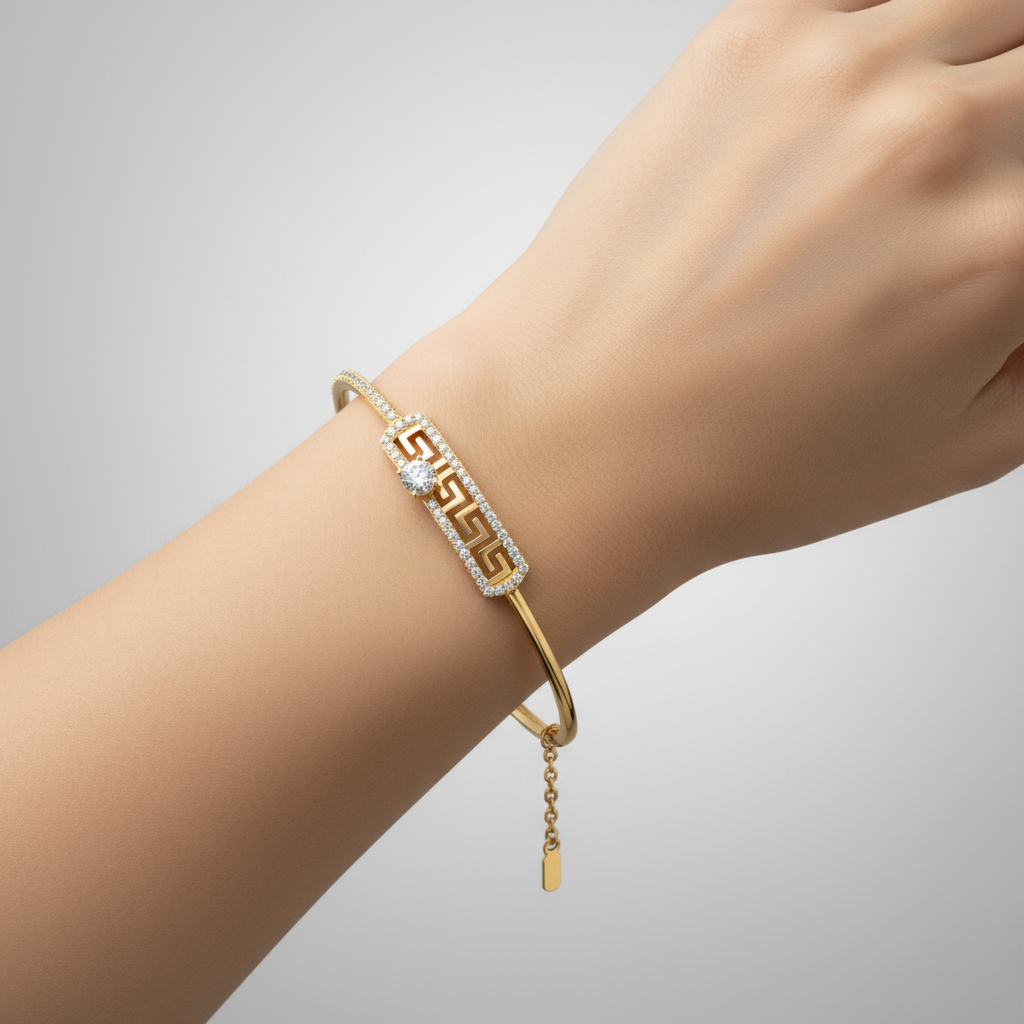 Female model wearing diamond bracelet